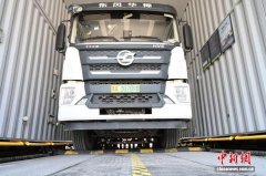 4分22秒完成换电 新能源重卡可以“极速补能”